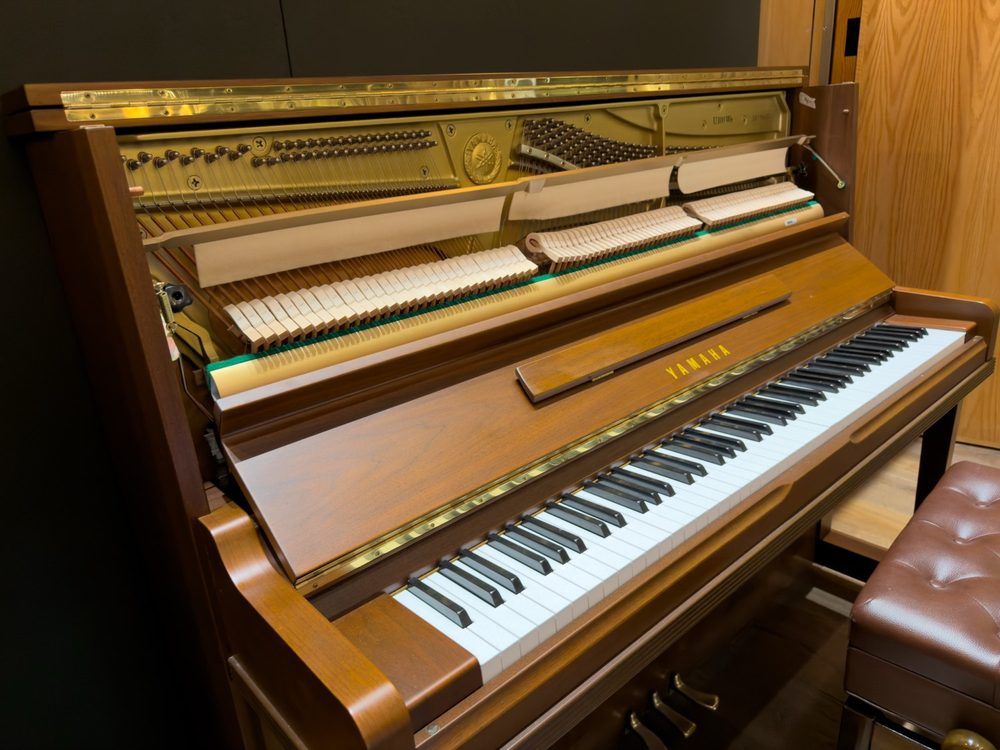Yamaha U100 Upright Piano